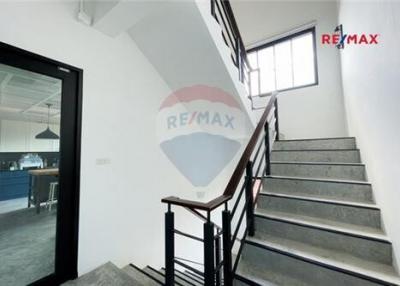 395 Sqm., 4 Beds Townhouse listed for ฿ 27,500,000.