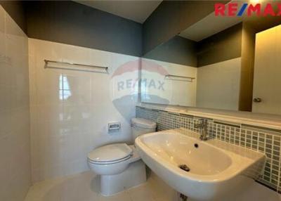 89 Sqm., 2 Beds Townhouse listed for ฿ 1,850,000.