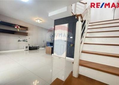 127 Sqm., 3 Beds Townhouse listed for ฿ 2,700,000.