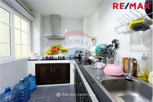 103 Sqm., 4 Beds Townhouse listed for ฿ 2,850,000.