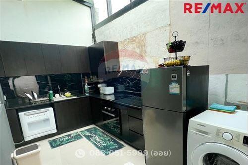 98 Sqm., 4 Beds Townhouse listed for ฿ 4,200,000.