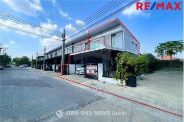 98 Sqm., 4 Beds Townhouse listed for ฿ 4,200,000.