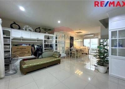 149 Sqm., 3 Beds Townhouse listed for ฿ 4,300,000.