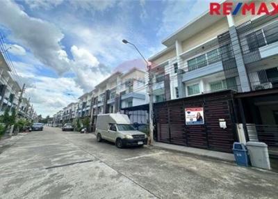 149 Sqm., 3 Beds Townhouse listed for ฿ 4,300,000.