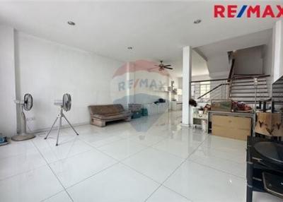 308 Sqm., 4 Beds Townhouse listed for ฿ 7,000,000.