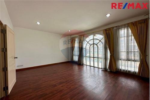 175 Sqm., 3 Beds Townhouse listed for ฿ 3,950,000.