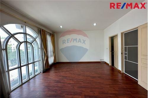 175 Sqm., 3 Beds Townhouse listed for ฿ 3,950,000.