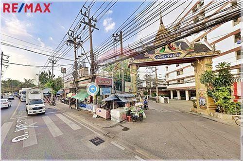 68 Sqm., 2 Beds Townhouse listed for ฿ 1,990,000.