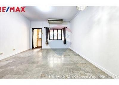 68 Sqm., 2 Beds Townhouse listed for ฿ 2,190,000.