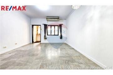 68 Sqm., 2 Beds Townhouse listed for ฿ 1,990,000.