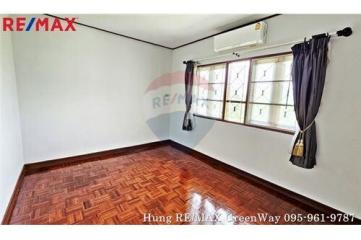 68 Sqm., 2 Beds Townhouse listed for ฿ 1,990,000.