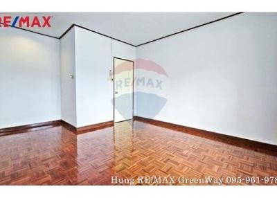 68 Sqm., 2 Beds Townhouse listed for ฿ 2,190,000.