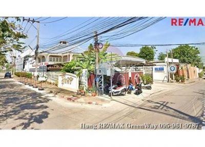 68 Sqm., 2 Beds Townhouse listed for ฿ 2,190,000.