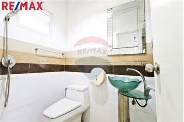 68 Sqm., 2 Beds Townhouse listed for ฿ 1,990,000.