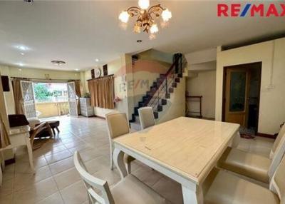 114 Sqm., 3 Beds Townhouse listed for ฿ 2,390,000.