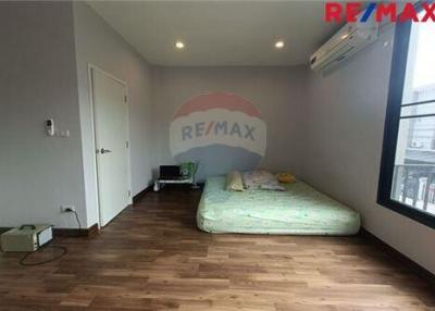 12 Sqm., 3 Beds Townhouse listed for ฿ 4,200,000.