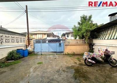 80 Sqm., 3 Beds Townhouse listed for ฿ 2,900,000.
