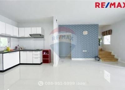 103 Sqm., 3 Beds Townhouse listed for ฿ 2,400,000.