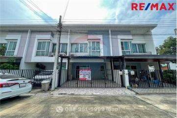 103 Sqm., 3 Beds Townhouse listed for ฿ 2,400,000.