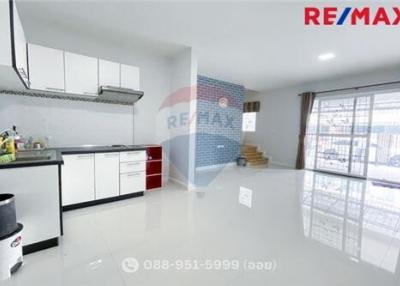 103 Sqm., 3 Beds Townhouse listed for ฿ 2,400,000.