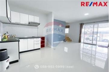 103 Sqm., 3 Beds Townhouse listed for ฿ 2,400,000.