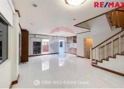 204 Sqm., 4 Beds Townhouse listed for ฿ 6,400,000.