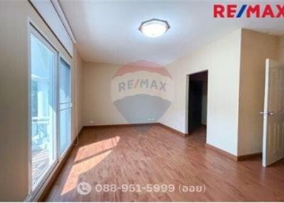 204 Sqm., 4 Beds Townhouse listed for ฿ 6,400,000.