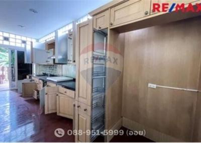 204 Sqm., 4 Beds Townhouse listed for ฿ 6,490,000.