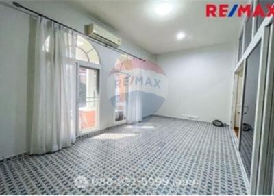 204 Sqm., 4 Beds Townhouse listed for ฿ 6,400,000.