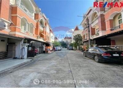 204 Sqm., 4 Beds Townhouse listed for ฿ 6,490,000.