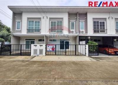 108 Sqm., 3 Beds, 2 Baths Townhouse listed for ฿ 2,980,000.