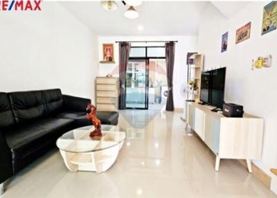 107 Sqm., 3 Beds, 2 Baths Townhouse listed for ฿ 4,250,000.
