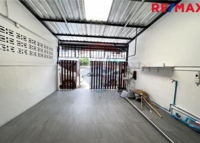 Townhouse for sale in Bang Mot Sinthawee Villa 1 Village, Rama 2