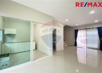 112 Sqm., 3 Beds, 2 Baths Townhouse listed for ฿ 1,990,000.