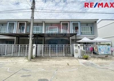 112 Sqm., 3 Beds, 2 Baths Townhouse listed for ฿ 1,990,000.