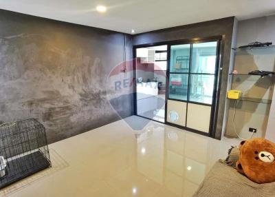 180 Sqm., 3 Beds, 3 Baths Townhouse listed for ฿ 3,990,000.