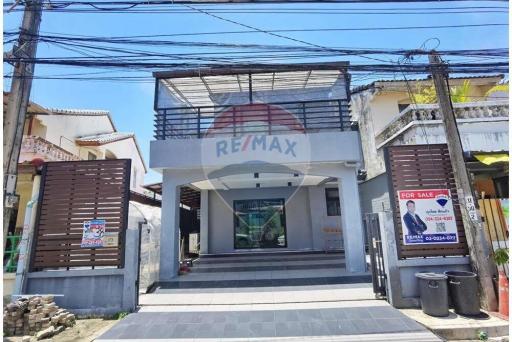 180 Sqm., 3 Beds, 3 Baths Townhouse listed for ฿ 3,990,000.