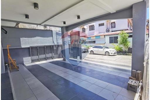 180 Sqm., 3 Beds, 3 Baths Townhouse listed for ฿ 3,990,000.