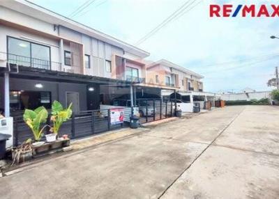 119 Sqm., 3 Beds, 2 Baths Townhouse listed for ฿ 2,690,000.