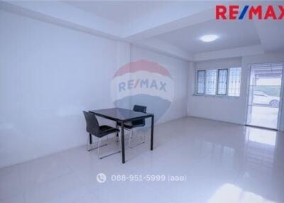 161 Sqm., 3 Beds, 3 Baths Townhouse listed for ฿ 3,400,000.