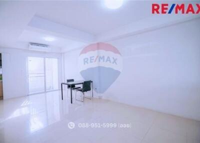 161 Sqm., 3 Beds, 3 Baths Townhouse listed for ฿ 3,400,000.