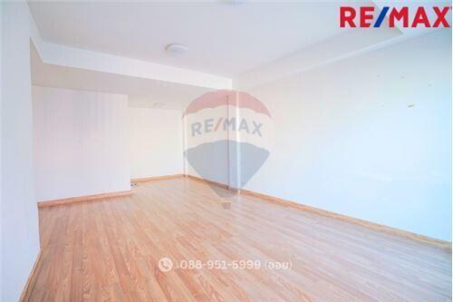 161 Sqm., 3 Beds, 3 Baths Townhouse listed for ฿ 3,400,000.