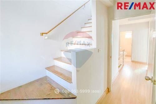 161 Sqm., 3 Beds, 3 Baths Townhouse listed for ฿ 3,400,000.