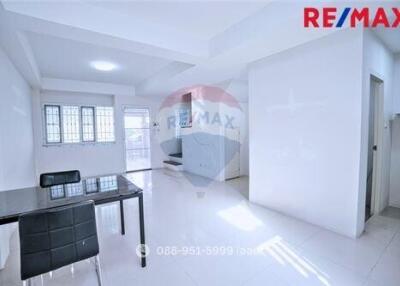 161 Sqm., 3 Beds, 3 Baths Townhouse listed for ฿ 3,200,000.