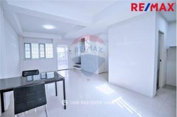 161 Sqm., 3 Beds, 3 Baths Townhouse listed for ฿ 3,400,000.