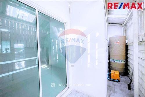 161 Sqm., 3 Beds, 3 Baths Townhouse listed for ฿ 3,400,000.