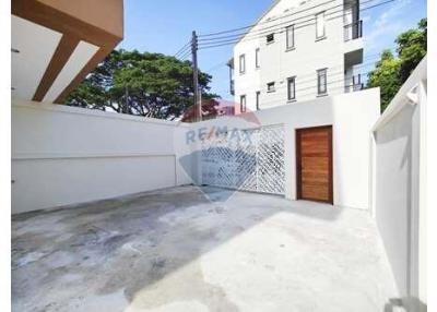 3 Bedrooms with Private Pool Townhouse for Rent in Bophut.