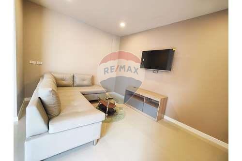 3 Bedrooms with Private Pool Townhouse Fully Renovated for Rent in Bophut.