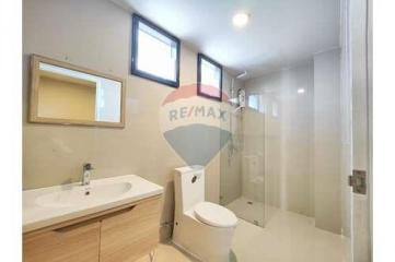 3 Bedrooms with Private Pool Townhouse Fully Renovated for Rent in Bophut.