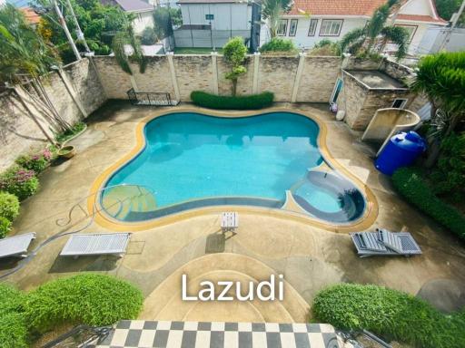 6 Bed 3 Stories House with Swimming Pool